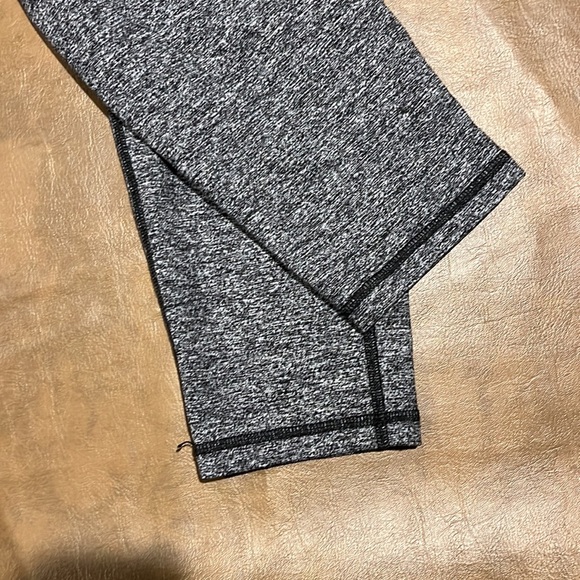 Lululemon Heather Grey Full Length Leggings - Picture 3 of 6